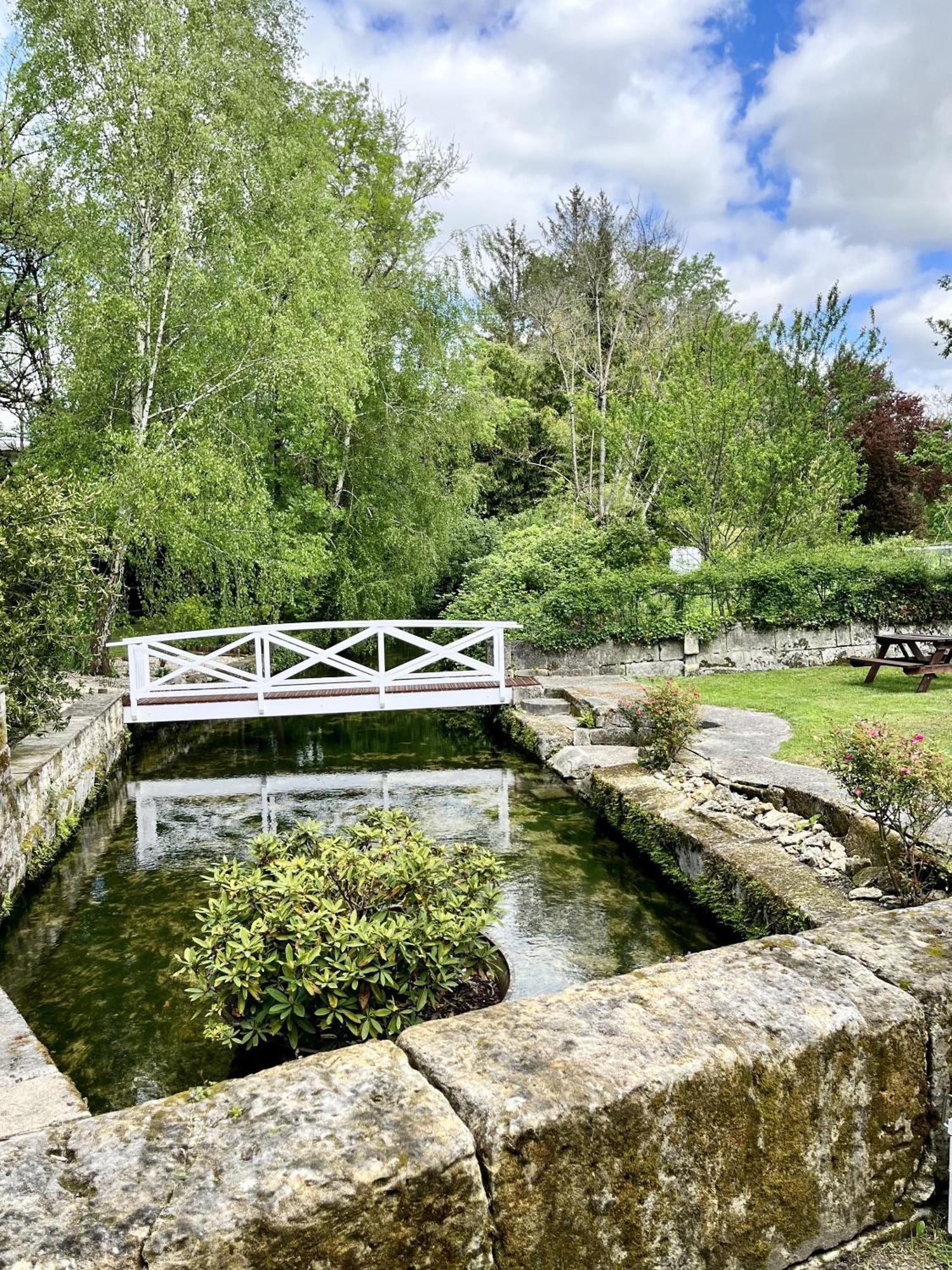 Petit Moulin De Veillard Villa Bourg-Charente Екстериор снимка