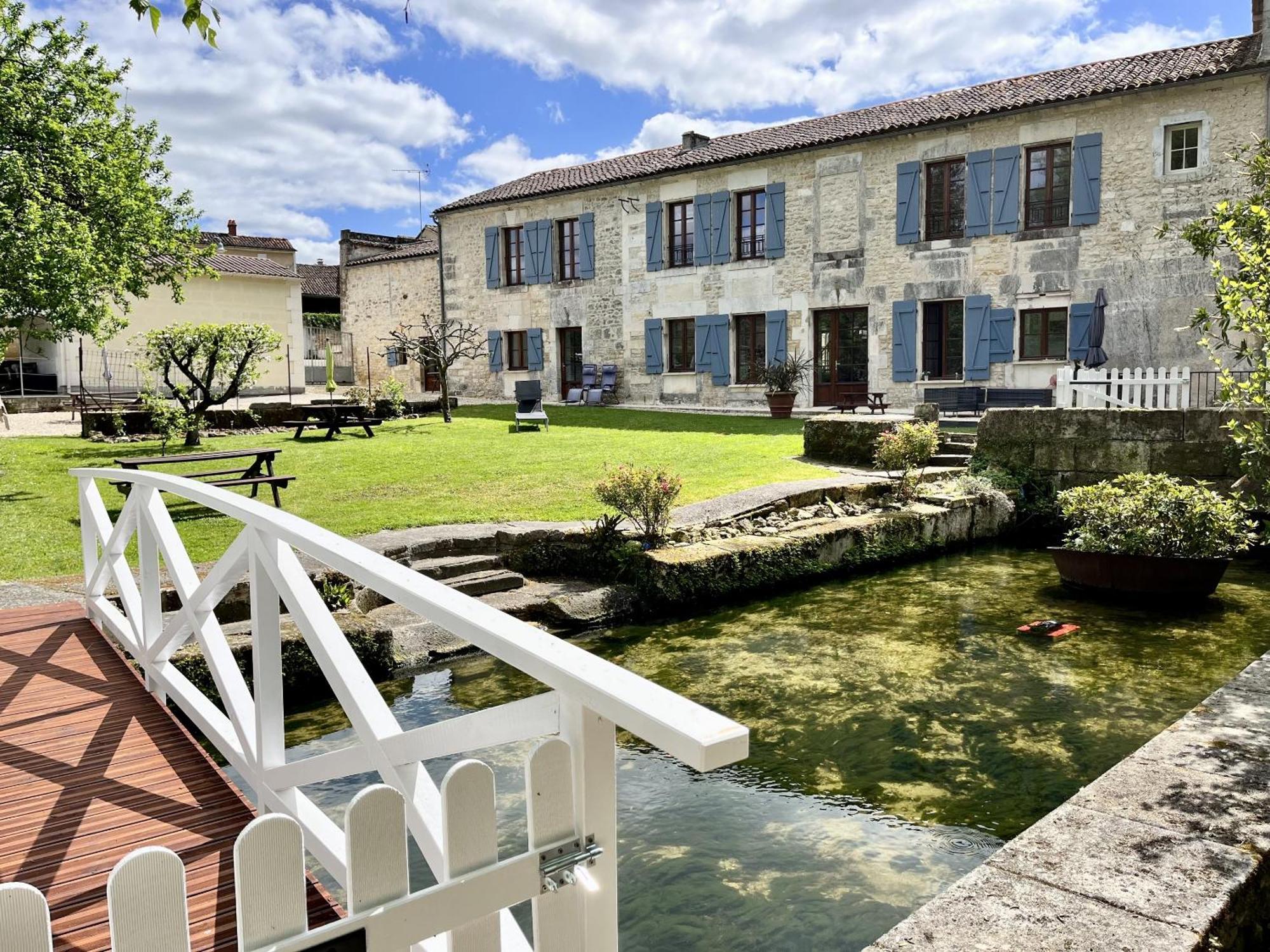 Petit Moulin De Veillard Villa Bourg-Charente Екстериор снимка