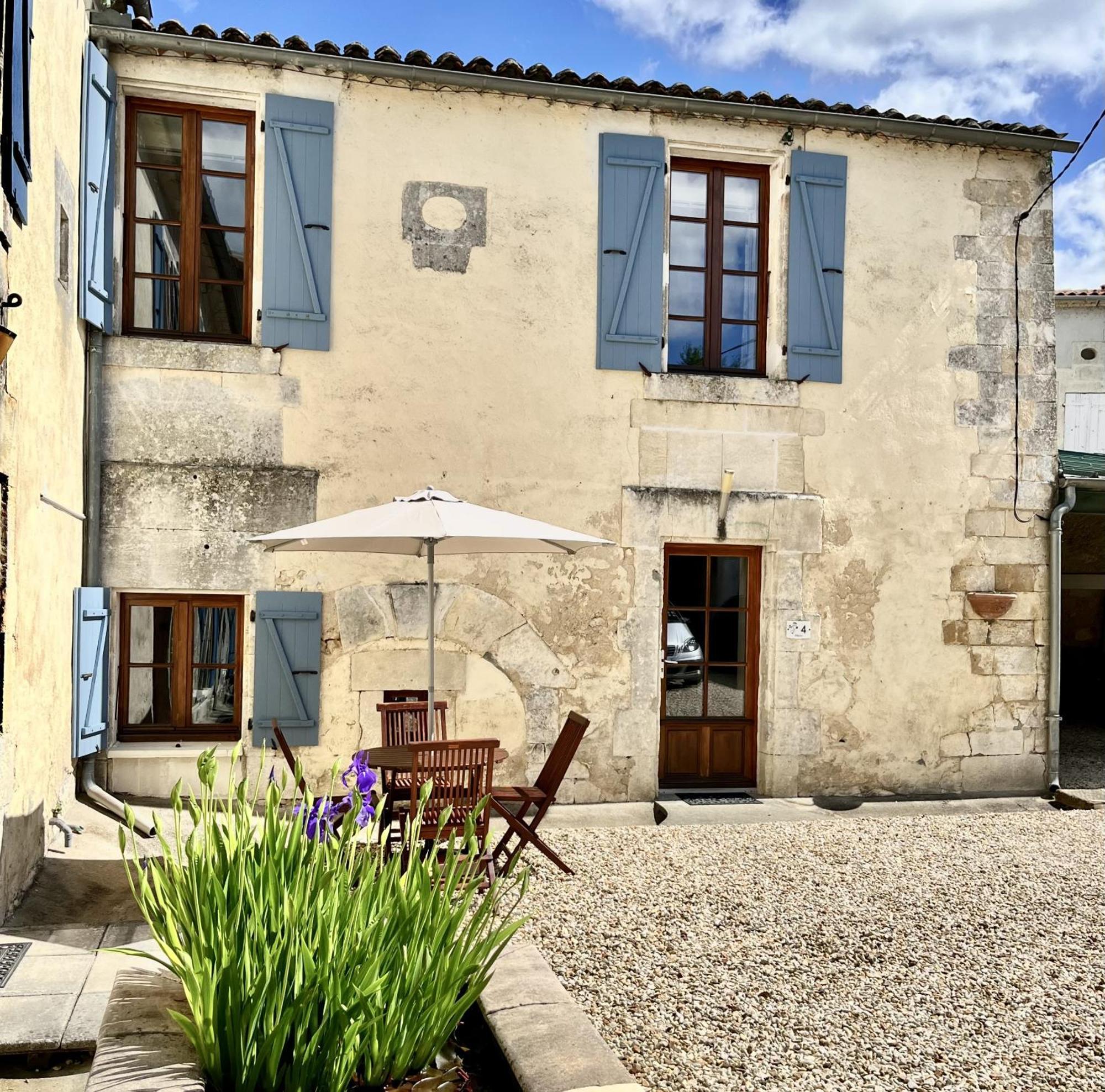 Petit Moulin De Veillard Villa Bourg-Charente Екстериор снимка